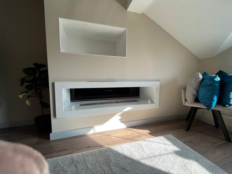 Белый встраиваемый биокамин